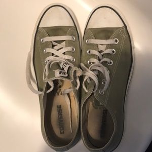 converse light green
